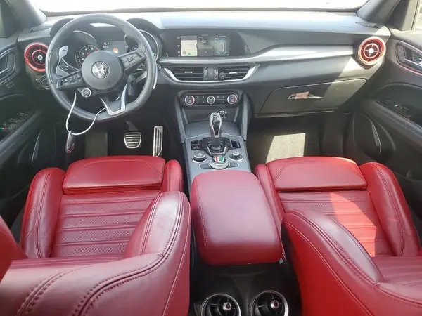 ZASPAKBN4P7D55021 2023 ALFA ROMEO STELVIO - Image 8