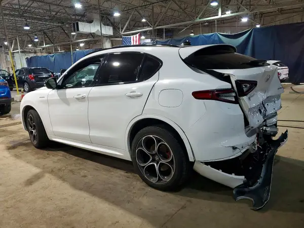 ZASPAKBN4P7D57013 2023 ALFA ROMEO STELVIO - Image 2