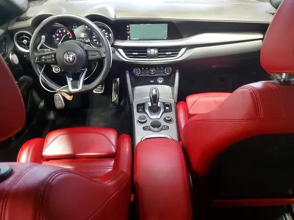 ZASPAKBN4P7D65905 2023 ALFA ROMEO STELVIO - Image 8