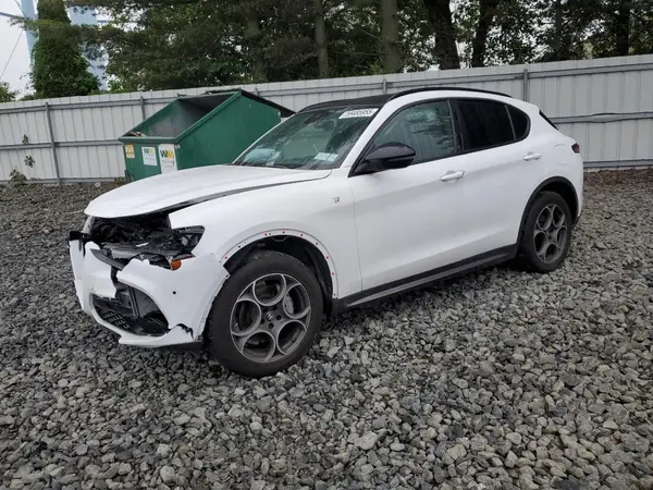 ZASPAKBN4R7D72243 2024 ALFA ROMEO STELVIO - Image 1