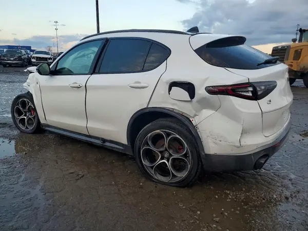 ZASPAKBN4R7D74560 2024 ALFA ROMEO STELVIO - Image 2