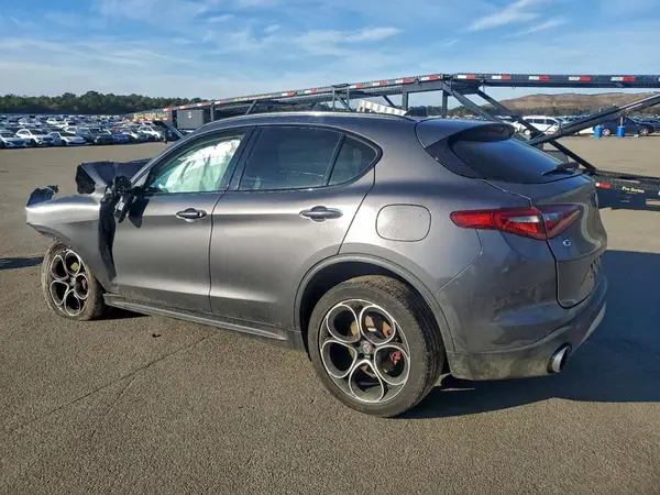 ZASPAKBN5K7C44244 2019 ALFA ROMEO STELVIO - Image 2