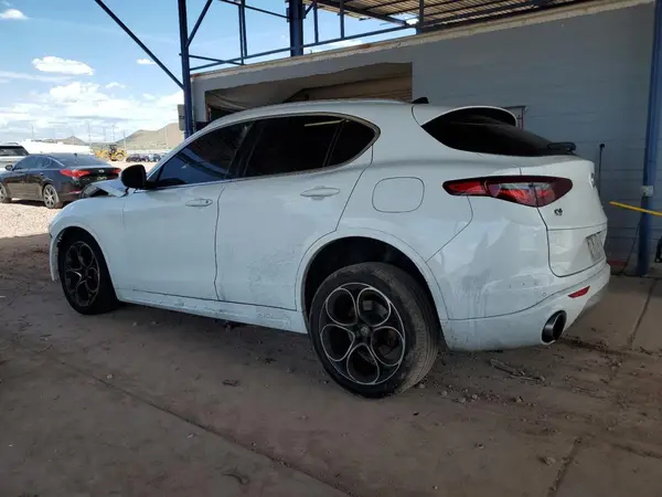 ZASPAKBN5L7C74328 2020 ALFA ROMEO STELVIO - Image 2