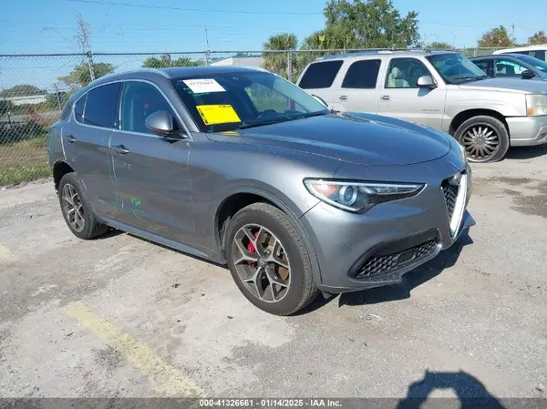 ZASPAKBN5L7C75639 2020 ALFA ROMEO STELVIO - Image 1