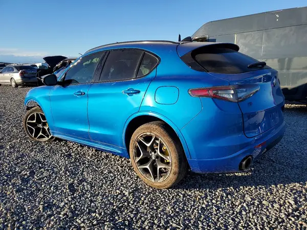 ZASPAKBN5L7C77049 2020 ALFA ROMEO STELVIO - Image 2