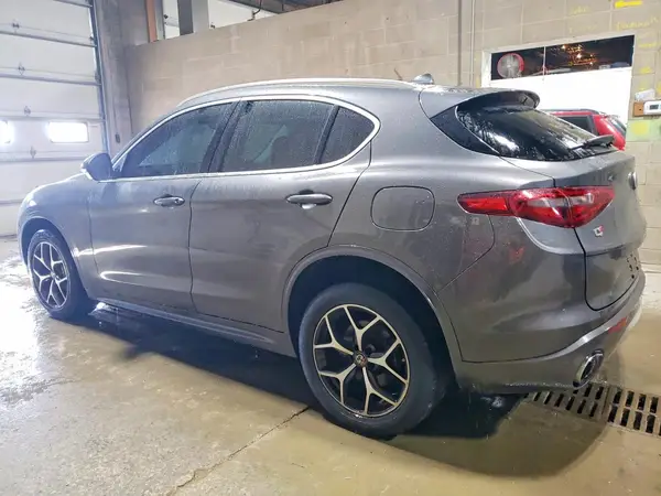 ZASPAKBN5L7C83272 2020 ALFA ROMEO STELVIO - Image 2