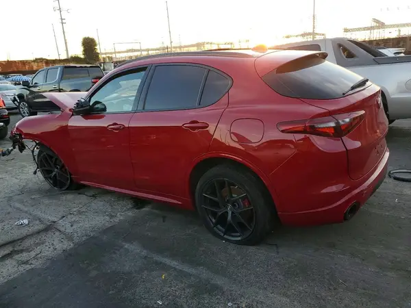 ZASPAKBN5L7C98094 2020 ALFA ROMEO STELVIO - Image 2