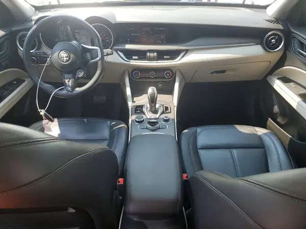 ZASPAKBN5M7D01125 2021 ALFA ROMEO STELVIO - Image 8