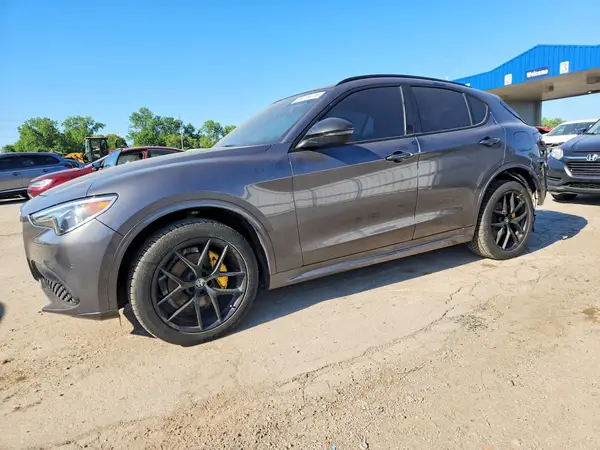 ZASPAKBN5M7D02601 2021 ALFA ROMEO STELVIO - Image 1