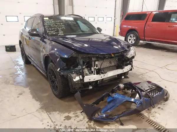 ZASPAKBN5M7D05983 2021 ALFA ROMEO STELVIO - Image 1