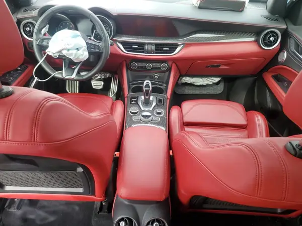 ZASPAKBN5M7D10827 2021 ALFA ROMEO STELVIO - Image 8