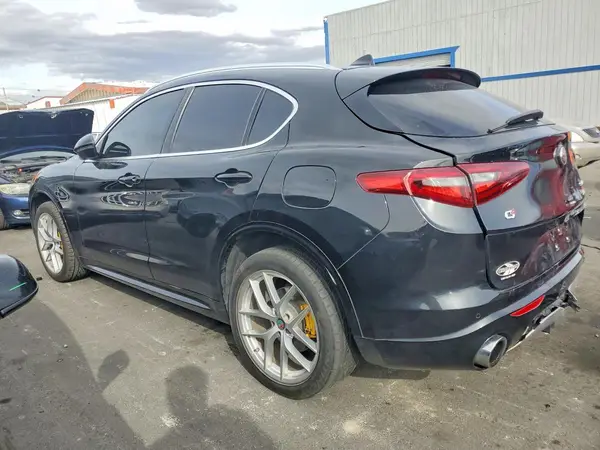 ZASPAKBN5M7D15980 2021 ALFA ROMEO STELVIO - Image 2