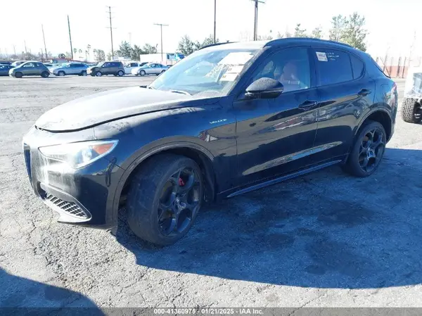 ZASPAKBN5N7D24275 2022 ALFA ROMEO STELVIO - Image 2