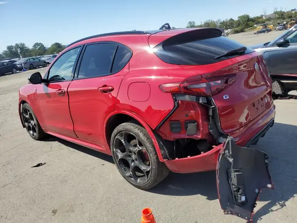 ZASPAKBN5N7D27225 2022 ALFA ROMEO STELVIO - Image 2