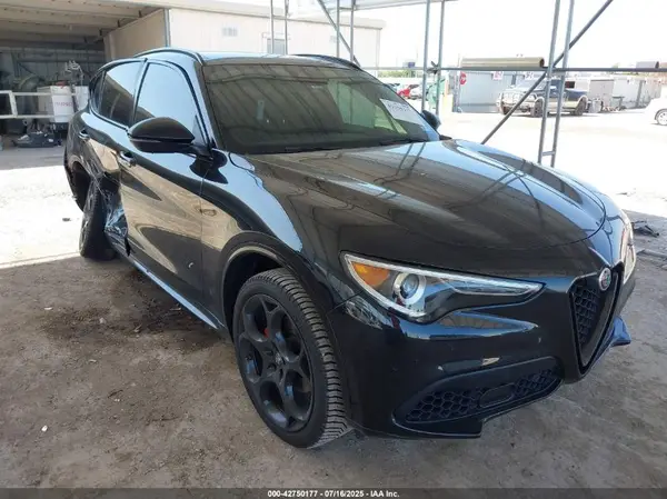 ZASPAKBN5P7D50054 2023 ALFA ROMEO STELVIO