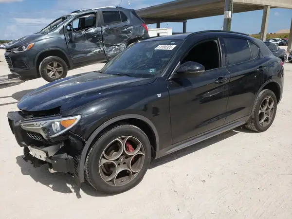 ZASPAKBN5P7D52838 2023 ALFA ROMEO STELVIO - Image 1