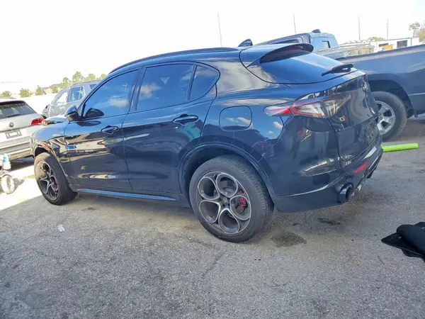 ZASPAKBN5R7D74163 2024 ALFA ROMEO STELVIO - Image 2