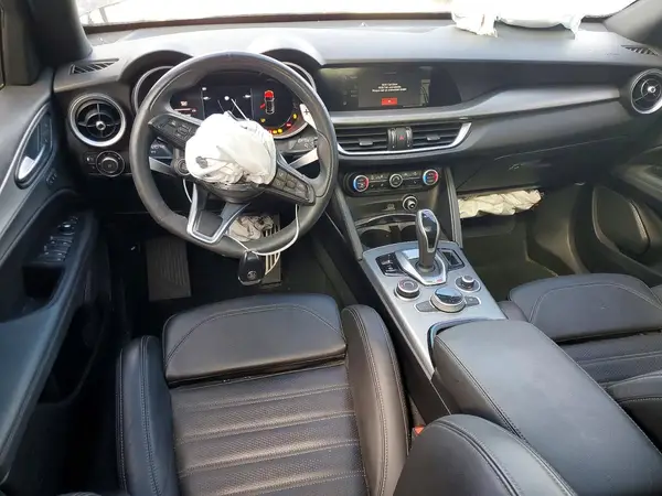 ZASPAKBN5R7D74163 2024 ALFA ROMEO STELVIO - Image 8