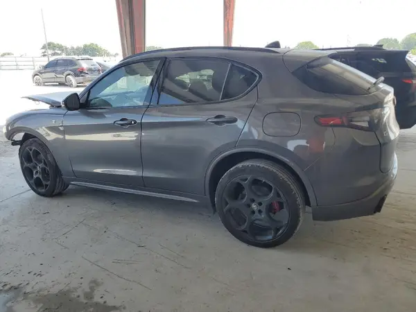 ZASPAKBN5R7D80366 2024 ALFA ROMEO STELVIO - Image 2