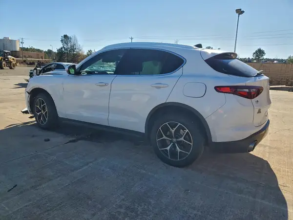 ZASPAKBN6K7C45435 2019 ALFA ROMEO STELVIO - Image 2