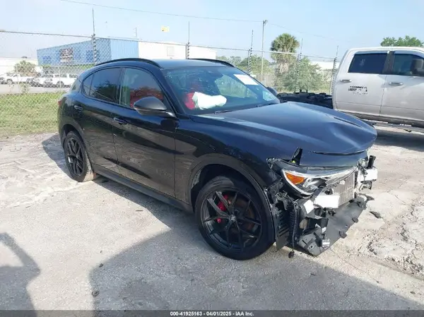 ZASPAKBN6K7C46780 2019 ALFA ROMEO STELVIO - Image 1