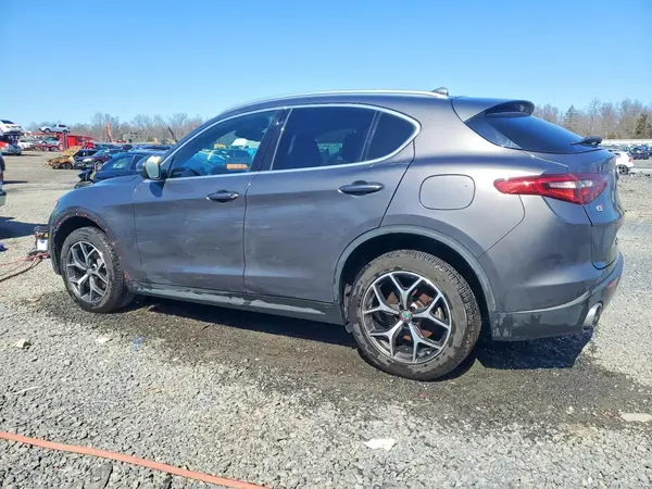ZASPAKBN6K7C70223 2019 ALFA ROMEO STELVIO - Image 2