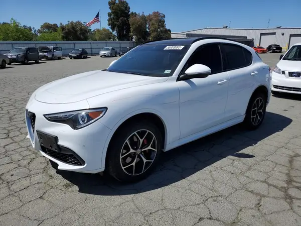 ZASPAKBN6L7C75472 2020 ALFA ROMEO STELVIO - Image 1