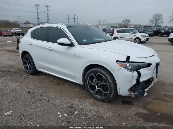 ZASPAKBN6L7C92398 2020 ALFA ROMEO STELVIO - Image 1