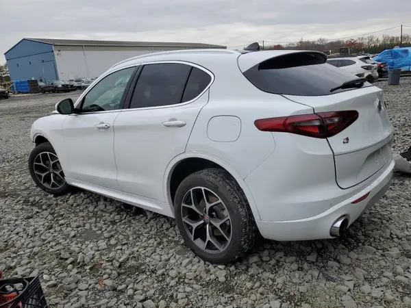 ZASPAKBN6M7D00498 2021 ALFA ROMEO STELVIO - Image 2