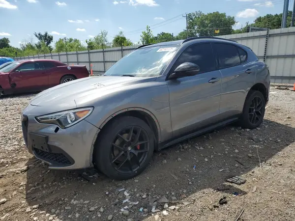 ZASPAKBN6M7D02820 2021 ALFA ROMEO STELVIO - Image 1