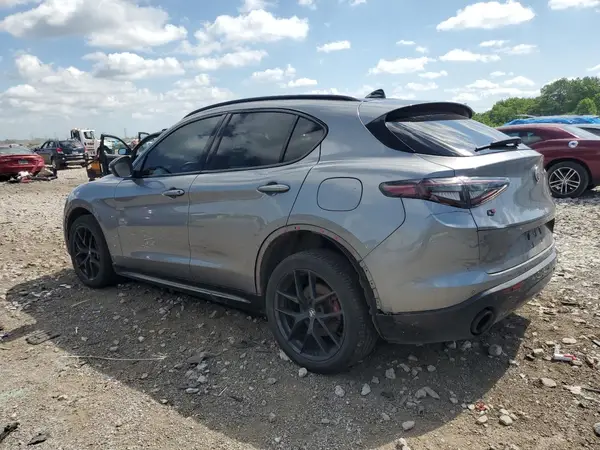 ZASPAKBN6M7D02820 2021 ALFA ROMEO STELVIO - Image 2