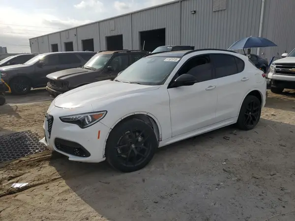 ZASPAKBN6M7D11680 2021 ALFA ROMEO STELVIO - Image 1
