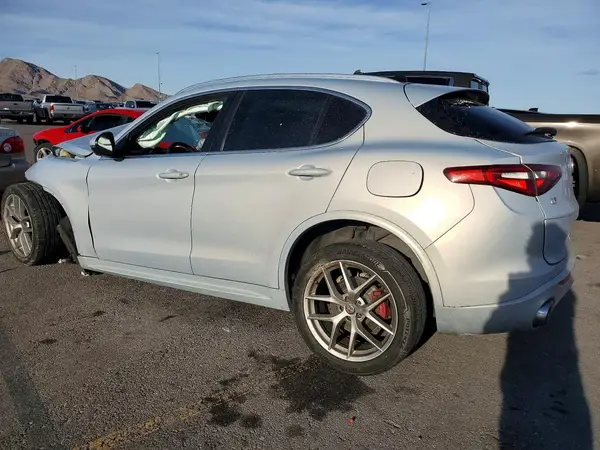 ZASPAKBN6M7D13803 2021 ALFA ROMEO STELVIO - Image 2