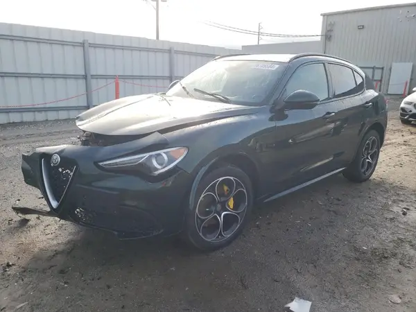 ZASPAKBN6M7D14921 2021 ALFA ROMEO STELVIO - Image 1