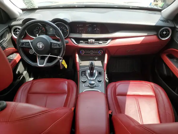 ZASPAKBN6M7D17334 2021 ALFA ROMEO STELVIO - Image 8