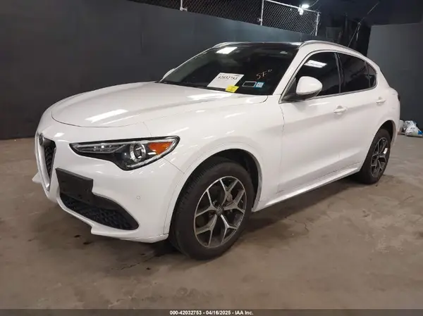 ZASPAKBN6M7D19214 2021 ALFA ROMEO STELVIO - Image 2