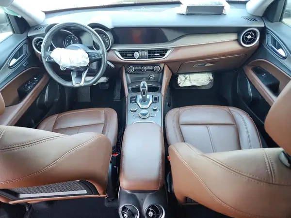 ZASPAKBN6M7D20685 2021 ALFA ROMEO STELVIO - Image 8
