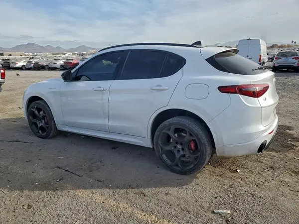 ZASPAKBN6N7D25516 2022 ALFA ROMEO STELVIO - Image 2