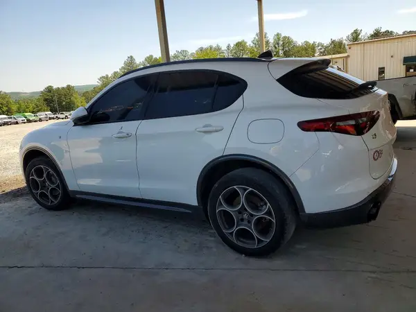 ZASPAKBN6N7D25578 2022 ALFA ROMEO STELVIO - Image 2