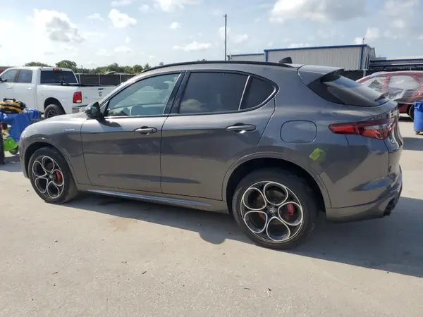 ZASPAKBN6N7D30084 2022 ALFA ROMEO STELVIO - Image 2