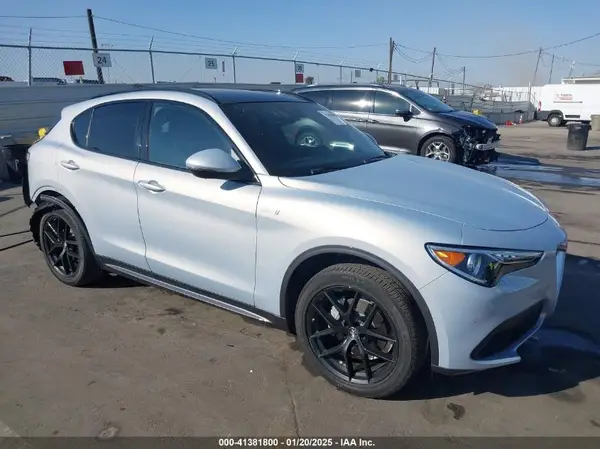 ZASPAKBN6N7D45135 2022 ALFA ROMEO STELVIO - Image 1
