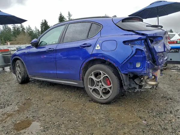 ZASPAKBN6N7D46138 2022 ALFA ROMEO STELVIO - Image 2