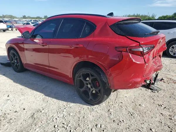 ZASPAKBN6N7D49363 2022 ALFA ROMEO STELVIO - Image 2