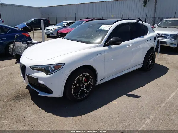 ZASPAKBN6P7D51097 2023 ALFA ROMEO STELVIO - Image 2