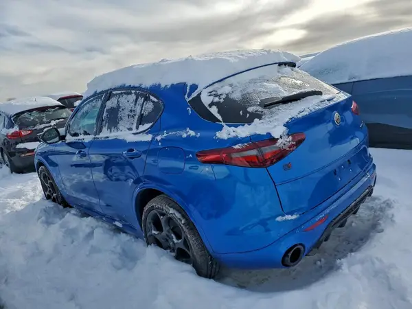 ZASPAKBN6P7D54792 2023 ALFA ROMEO STELVIO - Image 2