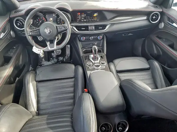 ZASPAKBN6P7D54792 2023 ALFA ROMEO STELVIO - Image 8