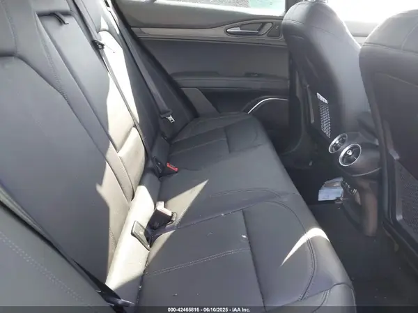 ZASPAKBN6P7D58020 2023 ALFA ROMEO STELVIO - Image 8