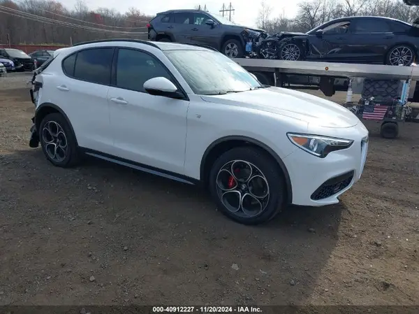 ZASPAKBN6P7D65730 2023 ALFA ROMEO STELVIO - Image 1