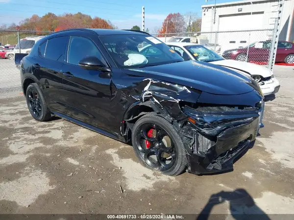 ZASPAKBN6R7D77413 2024 ALFA ROMEO STELVIO - Image 1