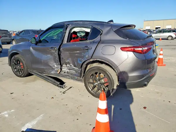 ZASPAKBN7K7C40907 2019 ALFA ROMEO STELVIO - Image 2